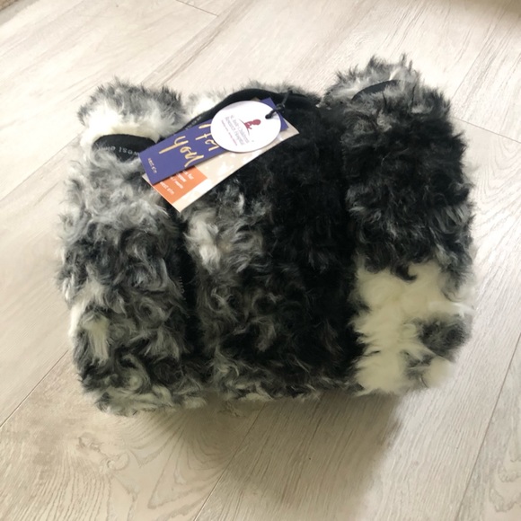 NWT West Elm Faux Fur Shearling Throw Blanket - Picture 16 of 16